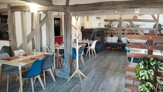 Aux Trois Pianos - 0