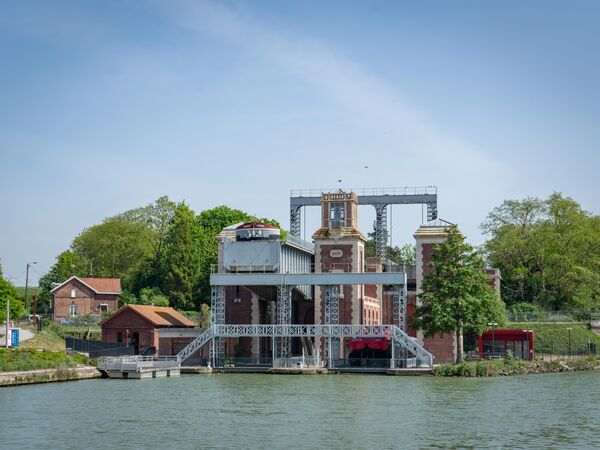Ascenseur à Bateaux des Fontinettes – Arques