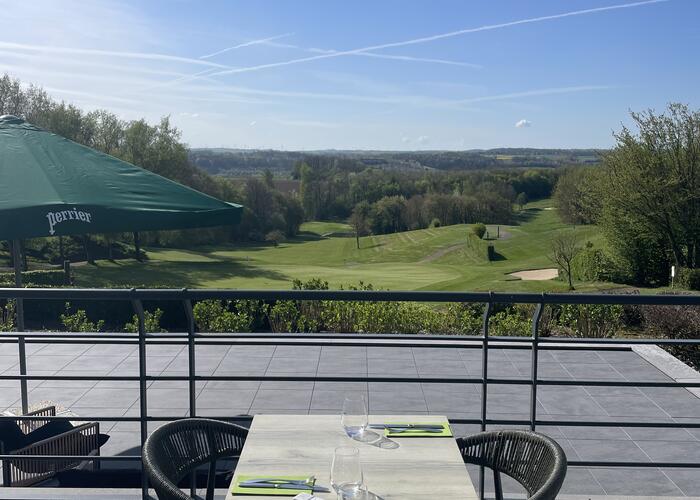 Terrasse vue golf © Pierru Elisa