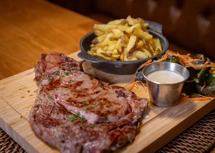 5 - Plat - La Taverne Duchenot © Tourisme en Pays de Saint-Omer © Quentin MAILLARD