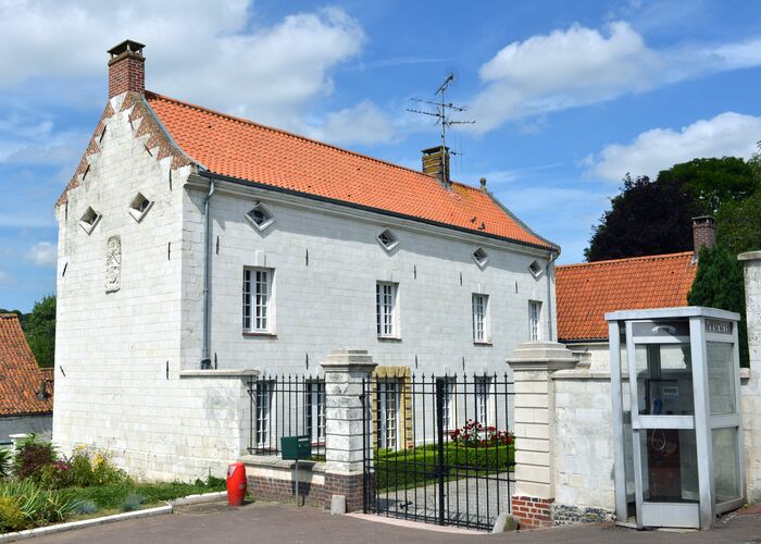 Maison Place d'Artois TOURNEHEM-SUR-LA-HEM ©Carl Peterolff (1) © Photo Carl