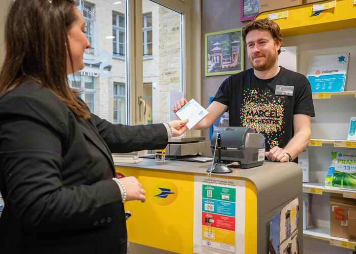 Point La Poste de l'Office de Tourisme de Saint-Omer 2024 © Quentin Maillard - Tourisme en Pays de saint-Omer