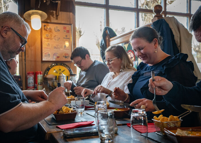 14 - Salle de Restaurant - La Baguernette - ISNOR © Tourisme en Pays de Saint-Omer © Quentin MAILLARD