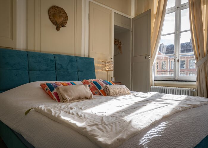 10 - Chambre  2 - Palais de la Cathédrale © Tourisme en Pays de Saint-Omer © Quentin MAILLARD