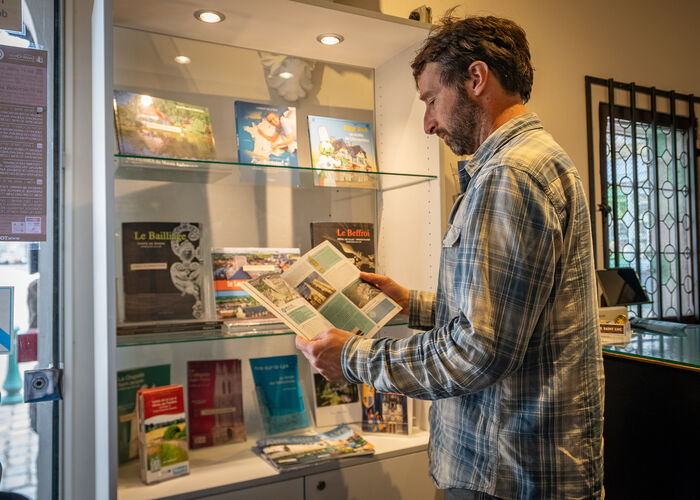 Boutique Bureau d'Information Touristique d'Aire-sur-la-Lys © QUENTIN MAILLARD - Tourisme en Pays de Saint-Omer