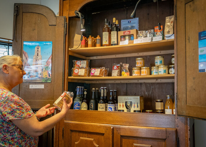 Boutique Bureau d'Information Touristique d'Aire-sur-la-Lys © QUENTIN MAILLARD - Tourisme en Pays de Saint-Omer