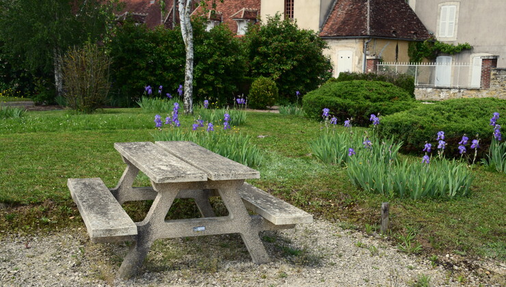 Table de pique-nique.JPG