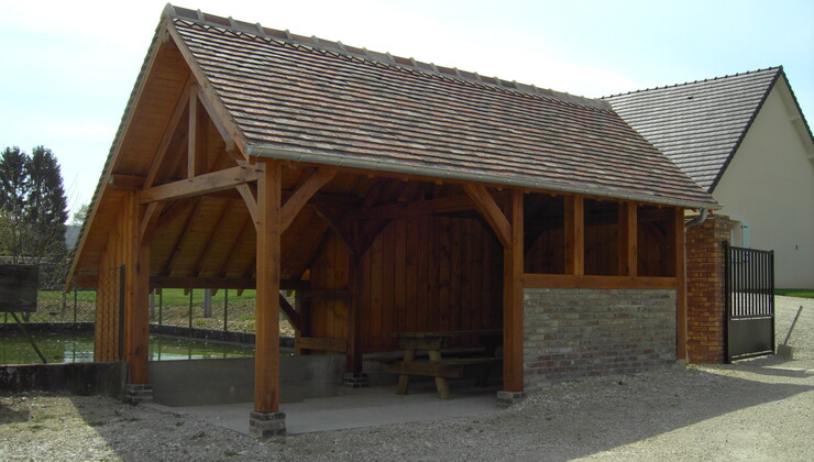 Salle hors sacs Bourg de Partie NEUVILLE.JPG