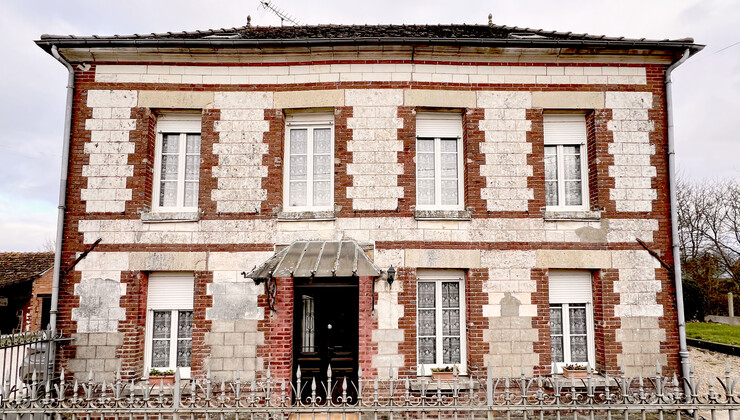 Les Cas Rouge.jpg