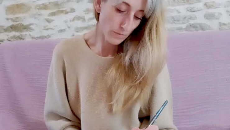 laura.jpgLaura PRESTON - L'AURA YOGA