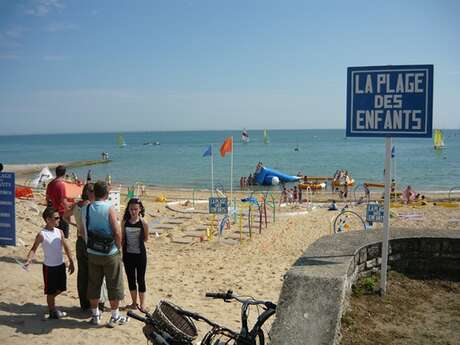 LA PLAGE DES ENFANTS LA PLAGE DES ENFANTS