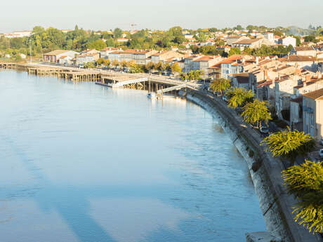 Parcours 17 - Le centre de Tonnay Charente - 2 km Parcours 17 - Le centre de Tonnay Charente - 2 km