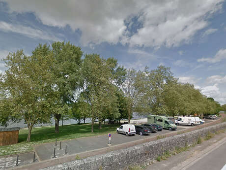 Aire de stationnement Blois - Port de la Creusille Aire de stationnement Blois - Port de la Creusille