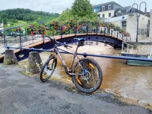 Boucle de la Vézère en VTT Boucle de la Vézère en VTT