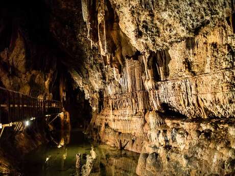 GROTTE DE LIMOUSIS GROTTE DE LIMOUSIS