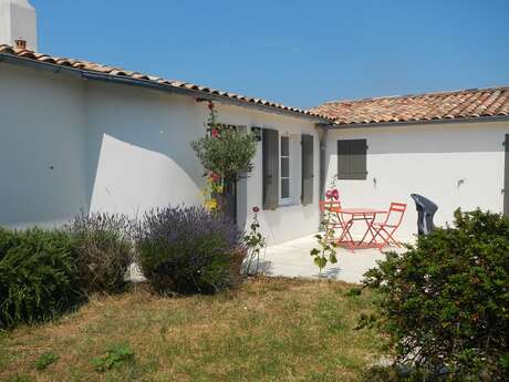 LOCATION DE VACANCES VILLA RE LOCATION DE VACANCES VILLA RE