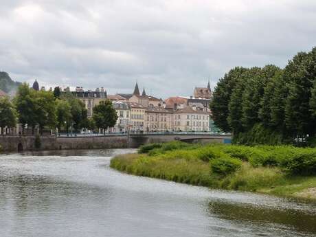 Le long de la Moselle Le long de la Moselle