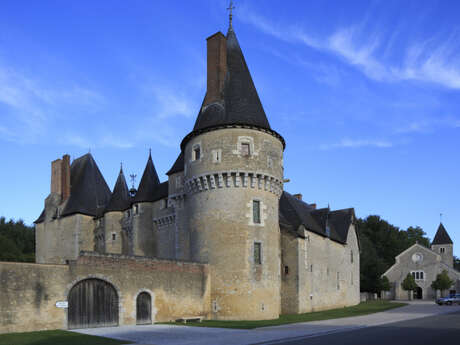 Château de Fougères-sur-Bièvre Château de Fougères-sur-Bièvre