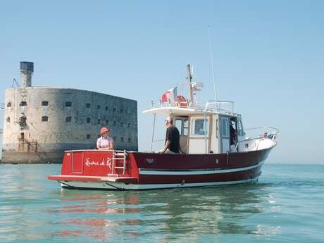 SEA TRIP 2H30 BY MEGA YACHT BY ILE DE RE NAUTISME SEA TRIP 2H30 BY MEGA YACHT BY ILE DE RE NAUTISME