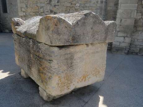 Le Sarcophage Le Sarcophage