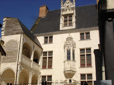 Das Patrizierhaus der Familie Juvénal-des-Ursins Das Patrizierhaus der Familie Juvénal-des-Ursins