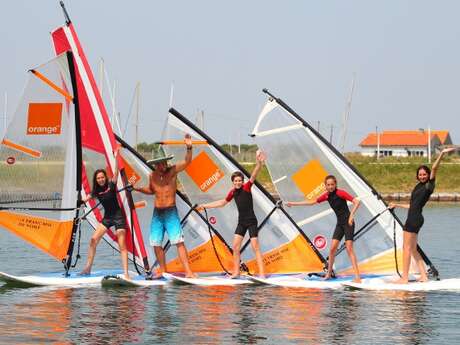 ÉCOLE FRANÇAISE DE VOILE : "CENTRE NAUTIQUE COUARDAIS DU GOISIL" ÉCOLE FRANÇAISE DE VOILE : "CENTRE NAUTIQUE COUARDAIS DU GOISIL"