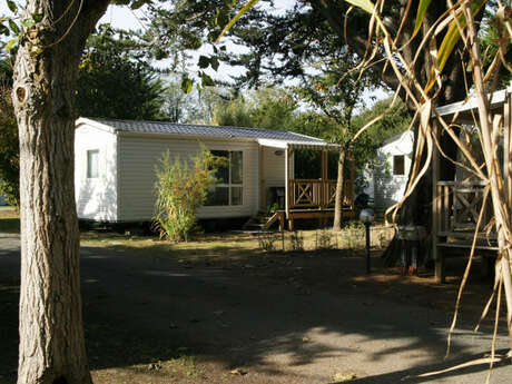 CAMPING LE CLOS DE MONTAMER CAMPING LE CLOS DE MONTAMER