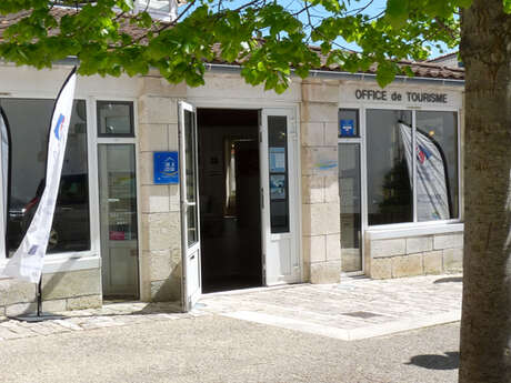 BUREAU D'ACCUEIL DE LA COUARDE-SUR-MER BUREAU D'ACCUEIL DE LA COUARDE-SUR-MER