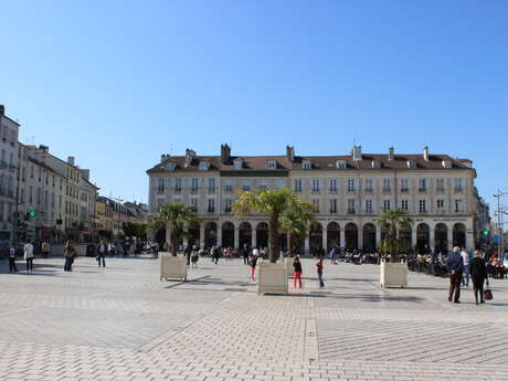 Place du Marché - Les Arcades Place du Marché - Les Arcades
