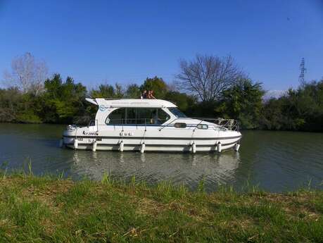AROLLES MARINE, location de bateaux AROLLES MARINE, location de bateaux