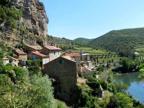 Au cœur de Peyre - village troglodytique Au cœur de Peyre - village troglodytique