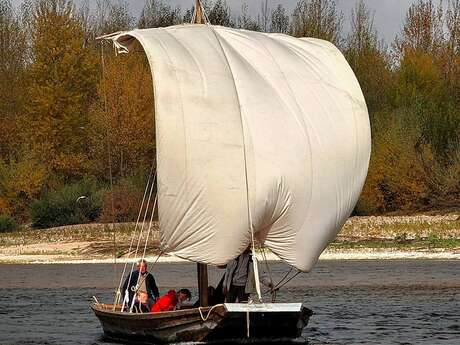 Découverte de la Loire en bateau traditionnel Découverte de la Loire en bateau traditionnel