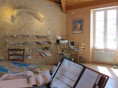 BUREAU D'ACCUEIL DE SAINT-CLÉMENT-DES-BALEINES BUREAU D'ACCUEIL DE SAINT-CLÉMENT-DES-BALEINES