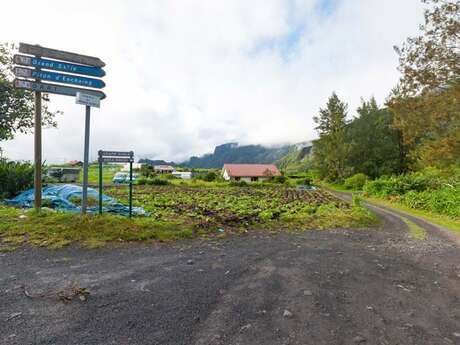 Grand Ilet - Hell Bourg Grand Ilet - Hell Bourg