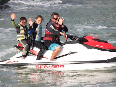 JET REVASION - LOCATION JET SKI JET REVASION - LOCATION JET SKI