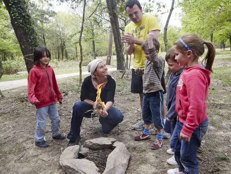Les Ateliers Préhisto aux Menhirs de Monteneuf : Allumez un feu comme à la préhistoire Les Ateliers Préhisto aux Menhirs de Monteneuf : Allumez un feu comme à la préhistoire