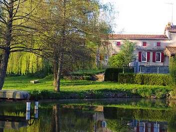 Gîte "Le Moulin de Buzenet" Gîte "Le Moulin de Buzenet"