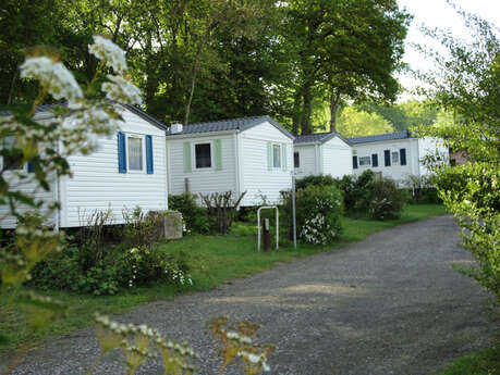 Camping "Le Bois Fleuri" Camping "Le Bois Fleuri"