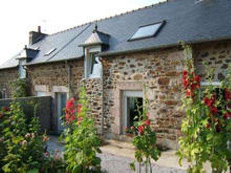 Maison de caractère avec jardin clos en centre bourg Maison de caractère avec jardin clos en centre bourg