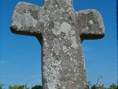 Croix Oulot ou croix dite de St Queneuc Croix Oulot ou croix dite de St Queneuc