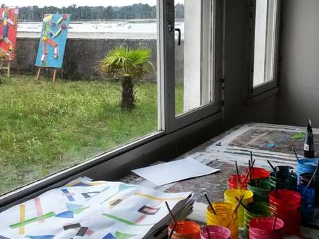 Atelier d'Arts Plastiques à l'année pour les 6/10 ans (Mercredi) Atelier d'Arts Plastiques à l'année pour les 6/10 ans (Mercredi)