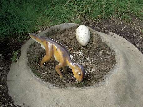 Chasse aux oeufs de dinosaures Chasse aux oeufs de dinosaures