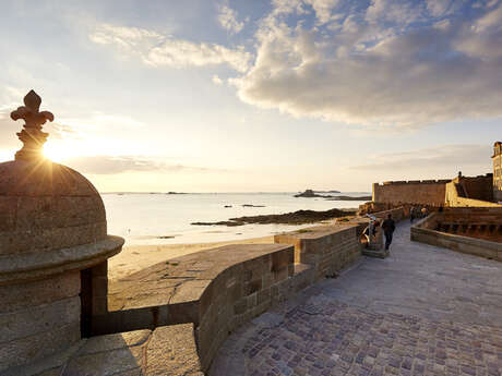 Visite panoramique sur les remparts de Saint-Malo Visite panoramique sur les remparts de Saint-Malo