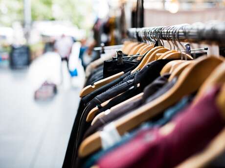 Vide-grenier Vide-grenier