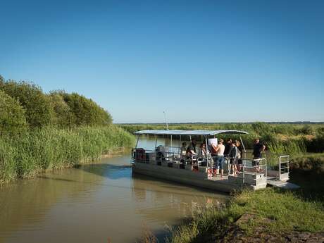 CROISIÈRES INEDITES SUR L'ESTUAIRE DE LA LOIRE AU DÉPART DE LAVAU-SUR-LOIRE CROISIÈRES INEDITES SUR L'ESTUAIRE DE LA LOIRE AU DÉPART DE LAVAU-SUR-LOIRE