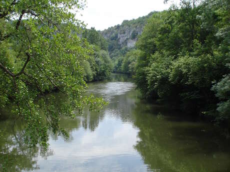 Baignade du Liauzu dans la rivière Célé - Orniac Baignade du Liauzu dans la rivière Célé - Orniac