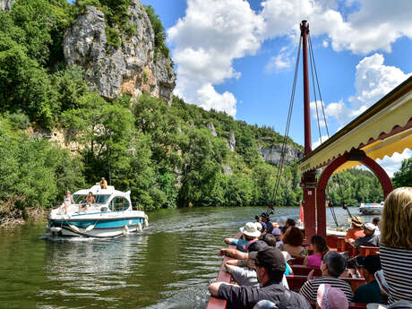 Les Croisières de Saint Cirq Lapopie Les Croisières de Saint Cirq Lapopie