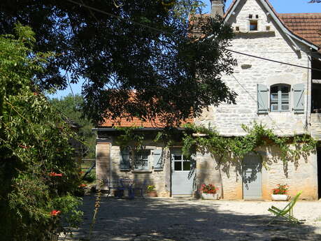 Chambres d'hôtes à la ferme : Le Mas d'Ambayrac Chambres d'hôtes à la ferme : Le Mas d'Ambayrac