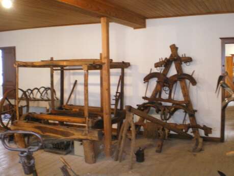 Musée d'Art et Traditions Populaires Musée d'Art et Traditions Populaires
