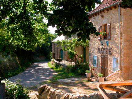 Le Chemin de la Source du Piage Le Chemin de la Source du Piage